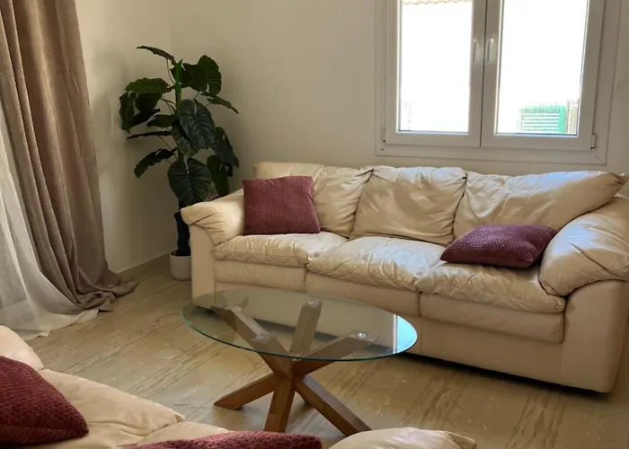 Village דירה Avliótes